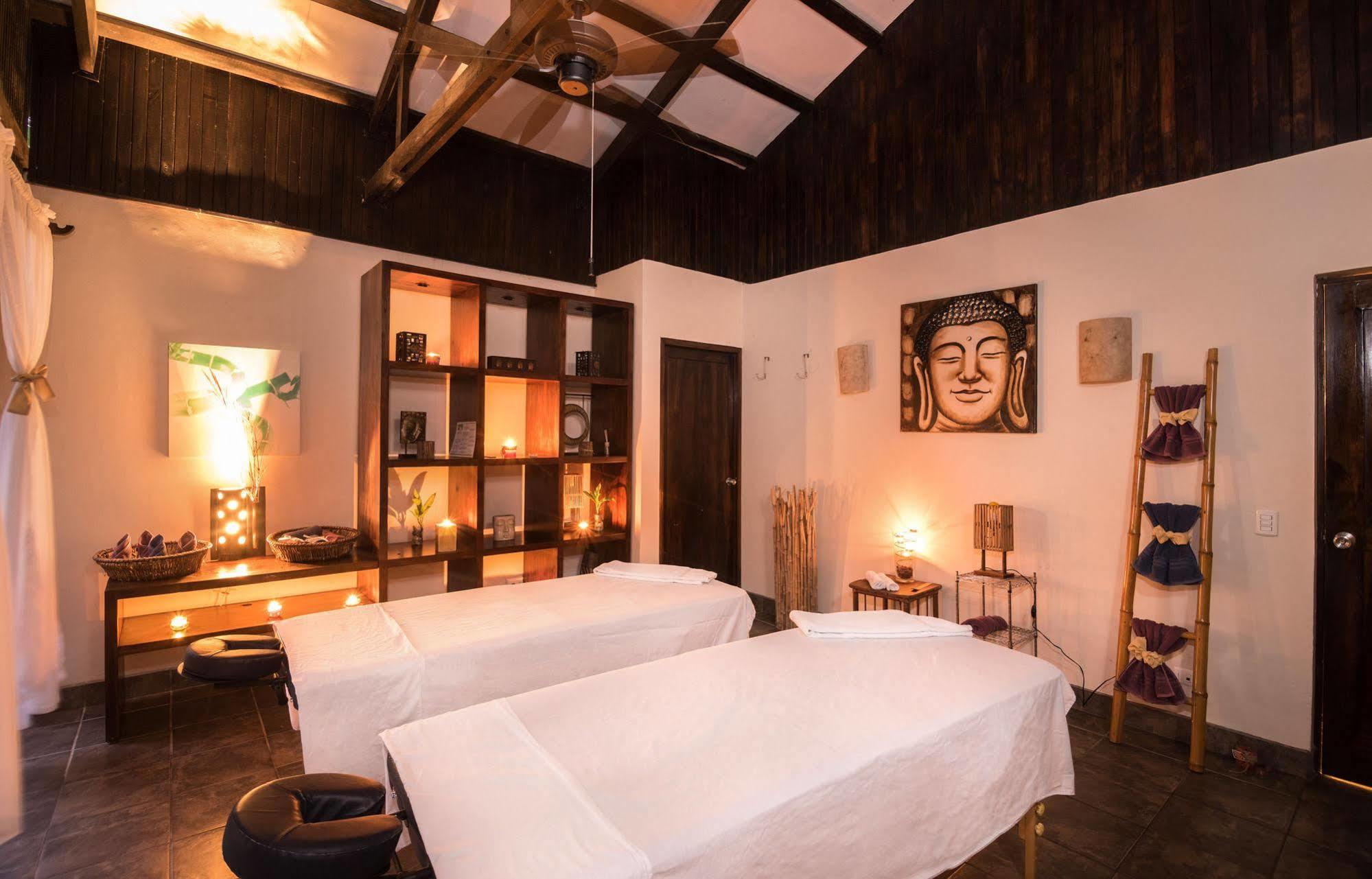 Tiki Villas Rainforest Lodge & Spa 우비타 외부 사진